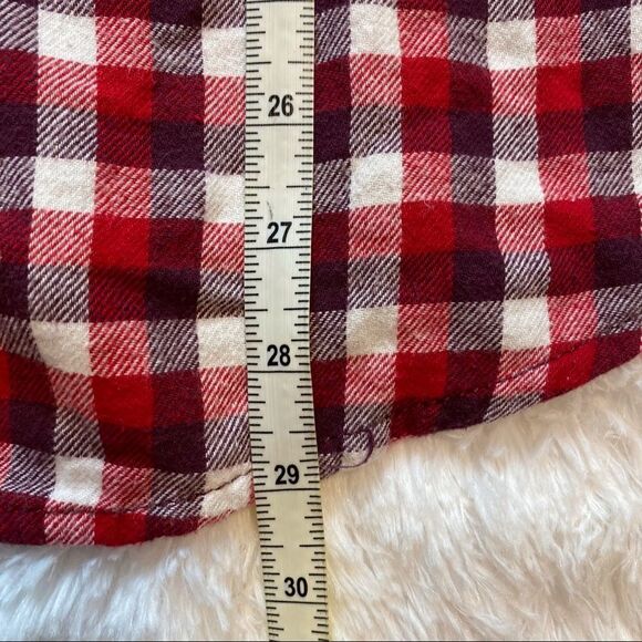 Roebuck & Co Red/White Plaid Flannel Button Down Shirt, Size Large - Picture 10 of 12